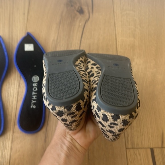 Rothy’s Women’s Pointed Toe Leopard Print Flats Shoes 9 Tan & Brown Slip On - Picture 5 of 6